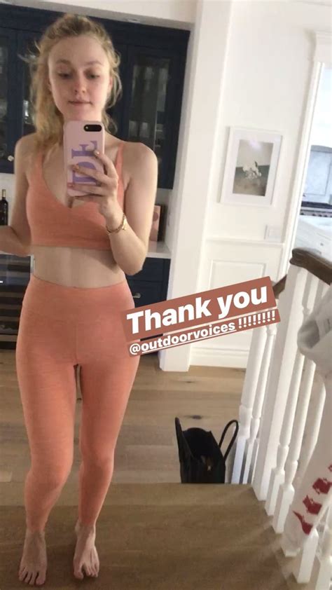 Dakota Fanning Shows Off Bikini Body In Instagram Photo My XXX Hot Girl