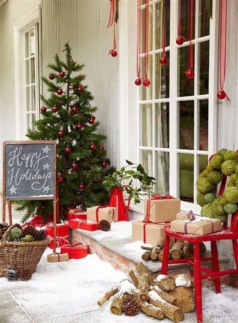 52 Adorable Christmas Porch Decoration Ideas On A Budget Front Door