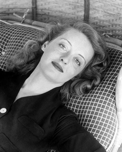 Bette Davis Rare And Classic Photos Of A Hollywood Legend