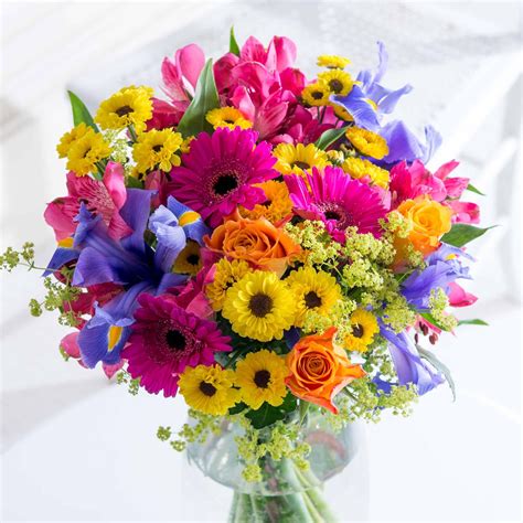 Immagini buon compleanno con fiori. Vibrant Summer | FlyingFlowers.co.uk