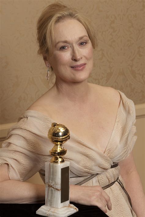 80th Golden Globes Fashion The Style Of Meryl Streep Golden Globes