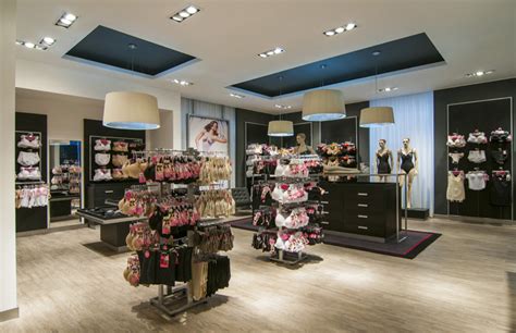 Maidenform Flagship Store By Droguett Aanda Chile