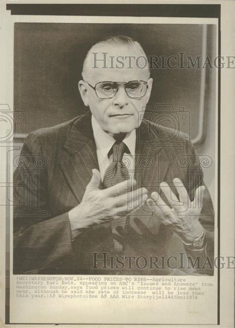1974 Press Photo Agriculture Secretary Earl Butz Rrv29899 Historic