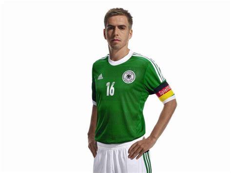 Now, all women dress, tops, outerwears, shoes and men clothing for cheap sale! Deutschland Trikot grün | DFB Trikot 2016 ist wieder grün!