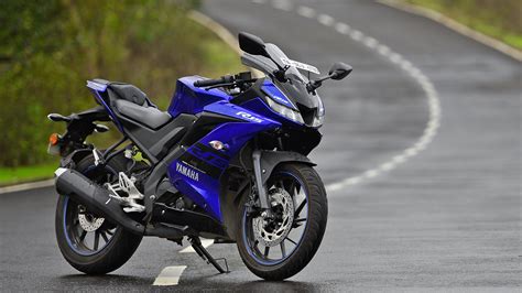 Yamaha Yzf R15 V30 2018 Std Price Mileage Reviews Specification