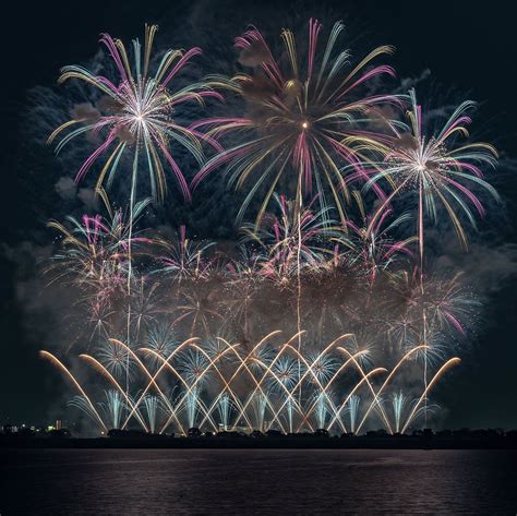 Magnificent Photographs Of Japans Summer Firework Festivals Colossal