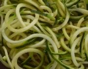 Onion and celery were selected for their aroma. Gemüse-Schnittarten