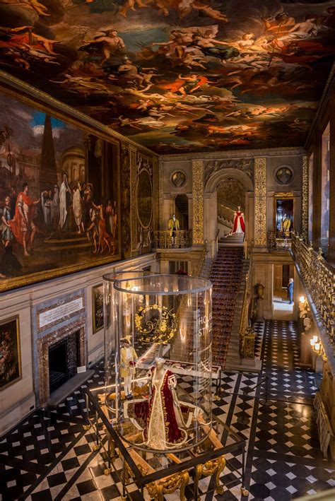Five Centuries Of Fashion At Chatsworth The English Home