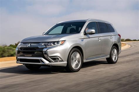 See user reviews, photos and great the outlander sport returns for 2020 with a simplified trim lineup. 2020 Mitsubishi Outlander PHEV pricing and specs | GearOpen