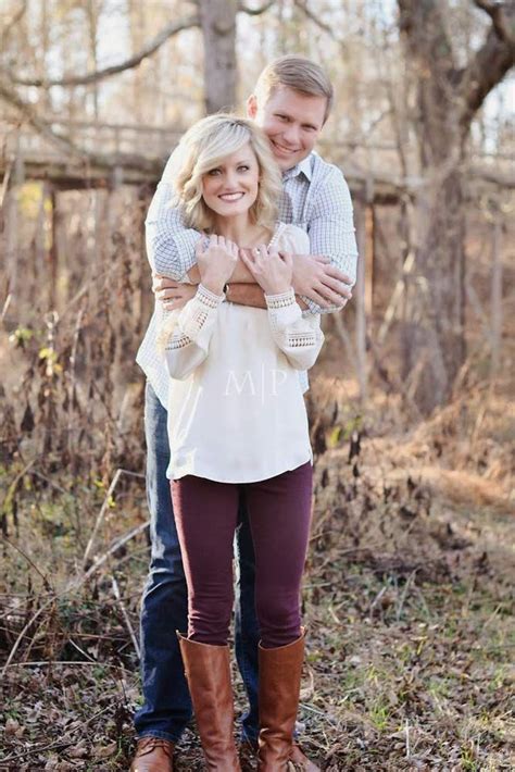 Engagement Photos Taken In The Fall Look Especially Romantic Winter