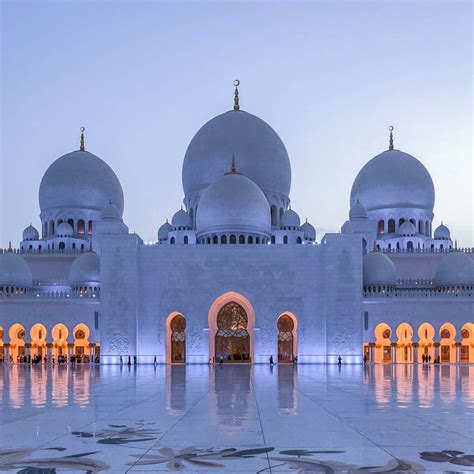 First Timers Guide To Visiting Grand Mosque Abu Dhabi Suvarna Arora