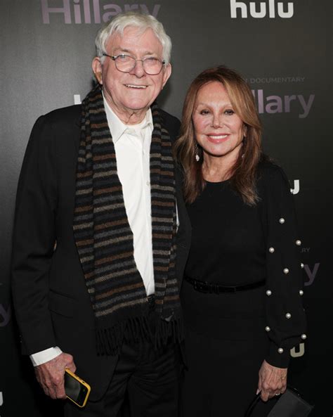 I got flowers today this poem is a very interesting poem, written by paulette kelly in 1992. This Story Of Mark Consuelos Trying To Catch Kelly Ripa ...