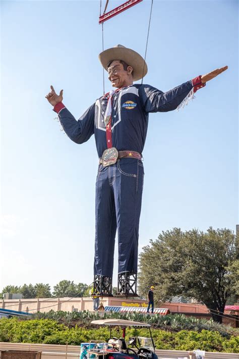 Big Tex Goes Up Ready To Welcome Visitors To Texas State Fair Focus