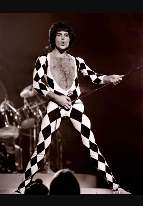 Pin By Debra Newman On Freddie Mercury 70s Freddie Mercury Queen