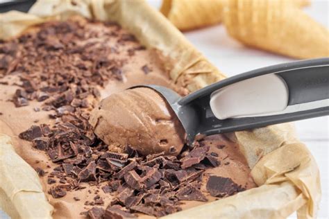 Chokoladeis Nem opskrift på hjemmelavet is med chokolade