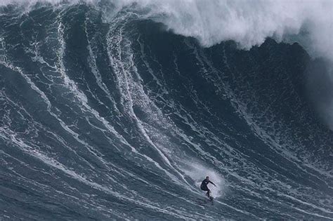 Is This The Biggest Wave Ever Surfed Esquire Middle East