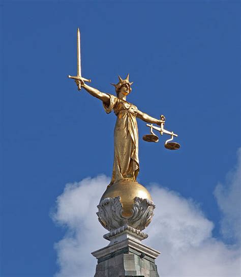 Top 60 Statue Of Justice London Stock Photos Pictures And Images Istock