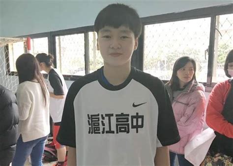 HBL》沪江林蝶抓25篮板 仍被教练骂 - 中时电子报