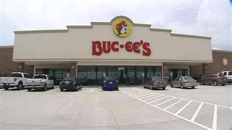 Buc Ees Honored For Serving First Responders In Katy During Hurricane Harvey Abc13 Houston