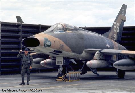 Na F 100 D Supersabre Vietnam Era Us Military Aircraft Airplane