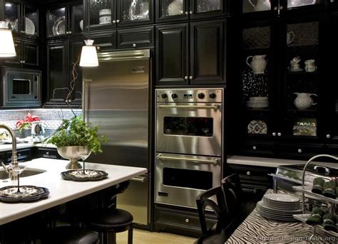 Our extensive range of luxury kitchen appliances and handmade kitchen furniture means the only limit is your culinary prowess. This Luxury Black Kitchen features Professional Viking ...