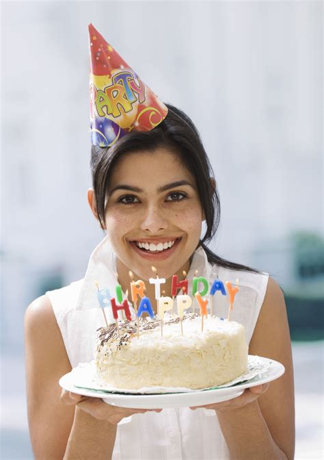 17 Creative Ways to Celebrate a College Birthday