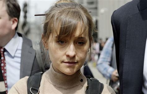 Video Lactrice Allison Mack De Smallville Plaide Coupable Dextorsion Pour Une Secte Sexuelle