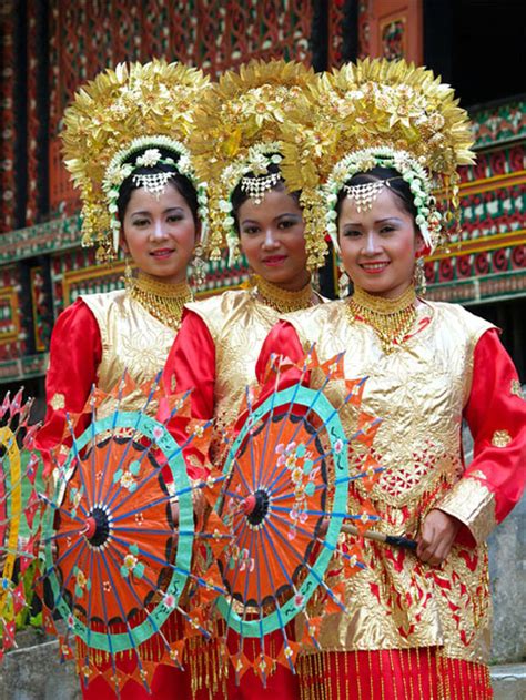 Situs ini dilindungi oleh recaptcha dan kebijakan privasi dan persyaratan layanan. Tari Payung, The Traditional Umbrella Dance - Visit ...