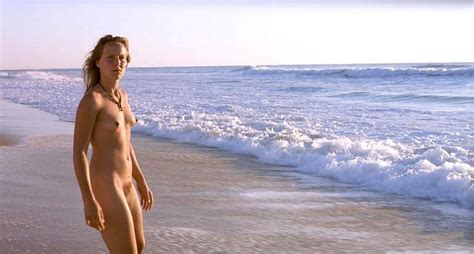 Maya Gaugler Nude Sous Le Sable 4 Pics Video The Sex Scene