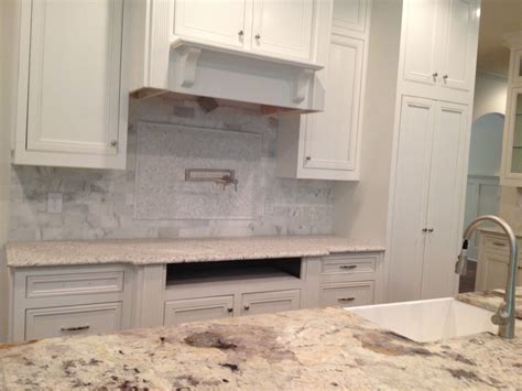 Cream background with black and grey swirls. Ideas & Tips: White Giallo Ornamental Granite With White ...
