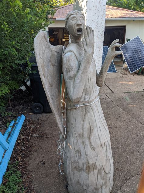 Self Complete Full Size Mobile Weeping Angel Statue Rsculpture