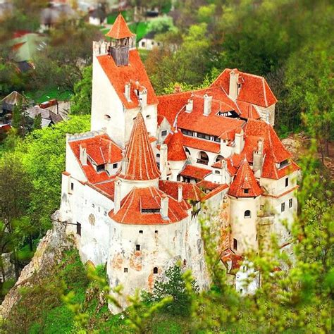 Castelul Bran Romania European Castles Beautiful Castles Castle