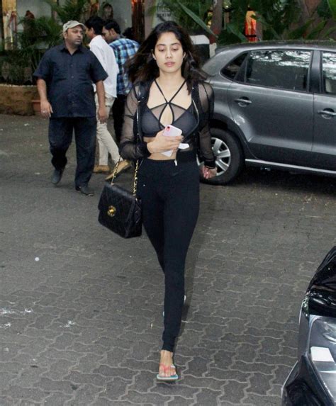 Photo Gallery Janhvi Kapoor Slays The Gym Look In An All Black Outfit News Zee News