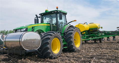 John Deere 8r Series Tractors Now Available With Goodyear Super Single Lsw