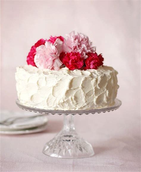 Decorate A Simple Wedding Cake Handmade Wedding Emmaline Bride™