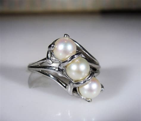 Pearl Ring 10k White Gold 3 Pearl Ring Trilogy Pearl Ring 3 Lustrous