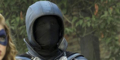 Legends Of Tomorrow The Characters 10 Most Impractical Outfit Choices