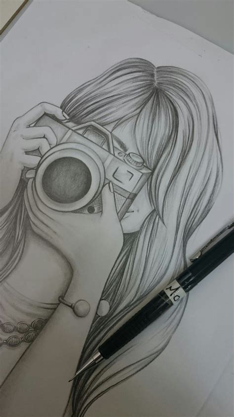 √ Creative Pencil Drawings