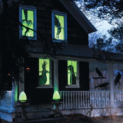 33 Spooky And Scary Halloween Decorations For 2016