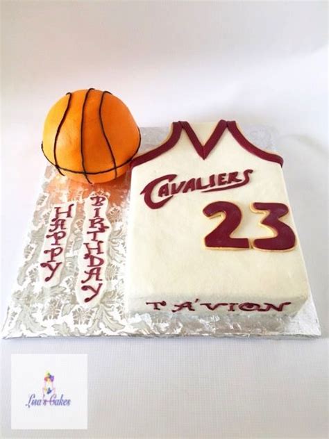 Lebron James Basketball Themed Birthday Cake Sports Themed Cakes Themed Birthday Cakes Cake