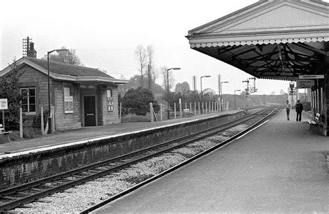 Castle Cary Station 3 1975 Blue Pelican Railway Flickr