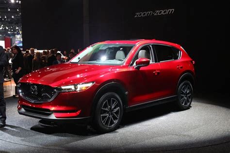 A touring model starts at $25,915, while a grand touring model starts at $29,395. 2017 Mazda CX-5 Release date, Changes, Design
