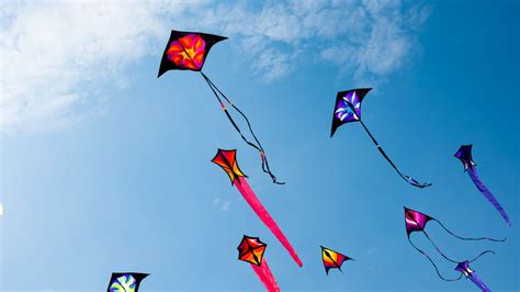 The Real Reason People In Bermuda Fly Kites On Good Friday