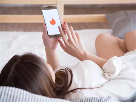 Tinder Is Slowly Rolling Out A Bumble Like Feature Where Women Have To Make The First Move