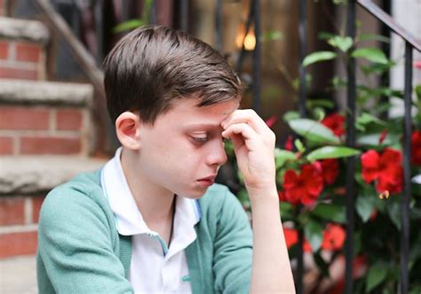 Humans Of New York Image Of Crying Gay Teen Receives Best Response From
