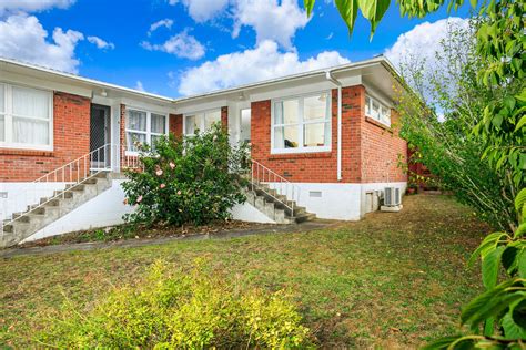 Plus, our sales associates are continuously trained to ensure that they remain knowledgeable. 4/21 Evelyn Place, Hillcrest, North Shore City, Auckland ...