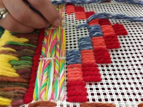 Dicto Talleres De Arte Textil Con Diferentes Técnicas De Bordado Sobre