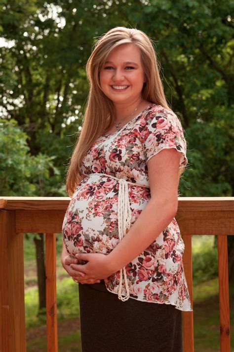 Kendra Duggar S Gorgeous Maternity Photos Counting On Tlc