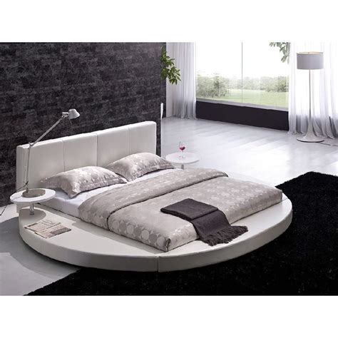 Queen Size Modern Round Platform Bed With Headboard In White Leather
