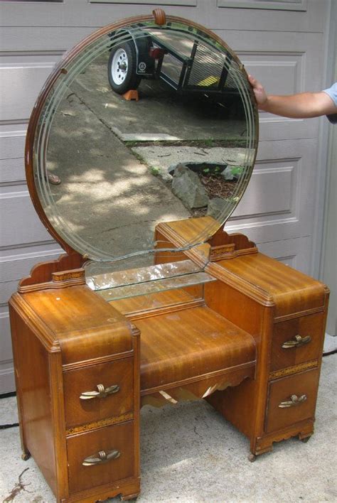 Vintage Dressing Table With Round Glass Mirror By Styleworkz 15000